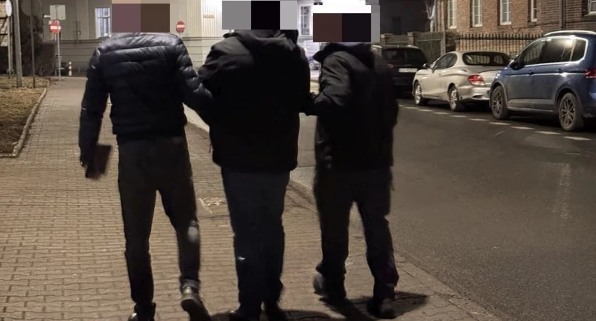 Kronika Kryminalna, Ukrywał latami przed organami ścigania latek zatrzymany podstawie decyzji - zdjęcie, fotografia