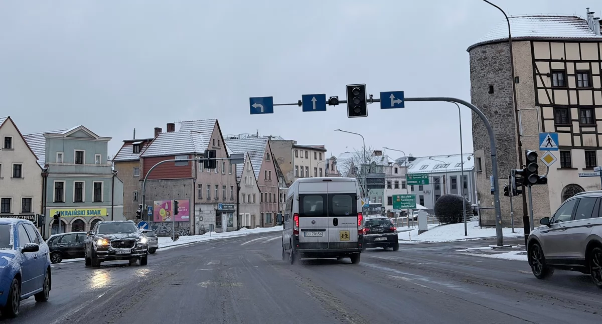 Utrudnienia w ruchu, działa sygnalizacja centrum miasta Tworzą korki - zdjęcie, fotografia