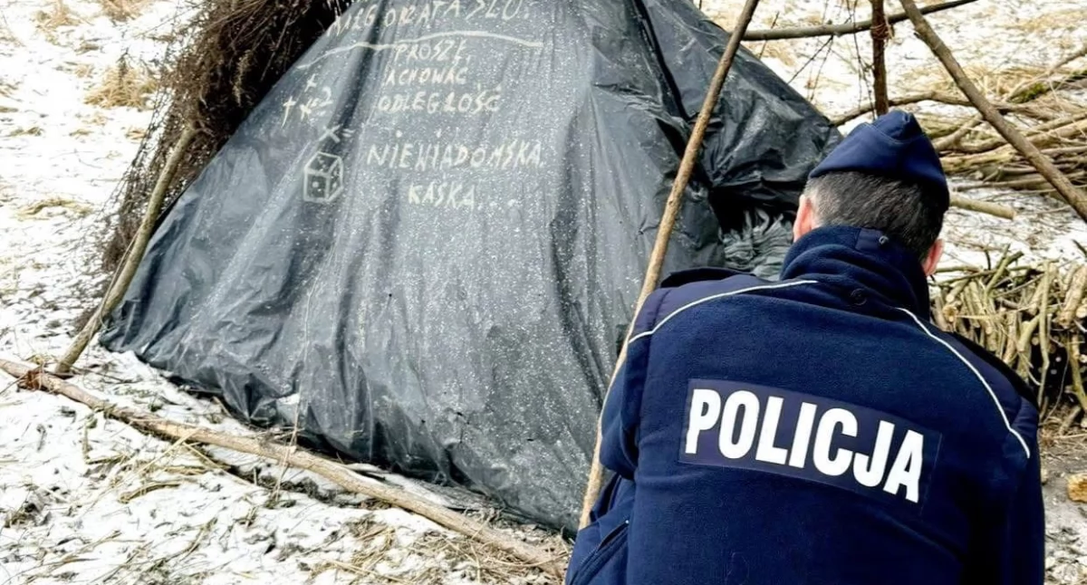 Komunikaty policji, Policja pomaga czasie mrozów czujność telefon - zdjęcie, fotografia
