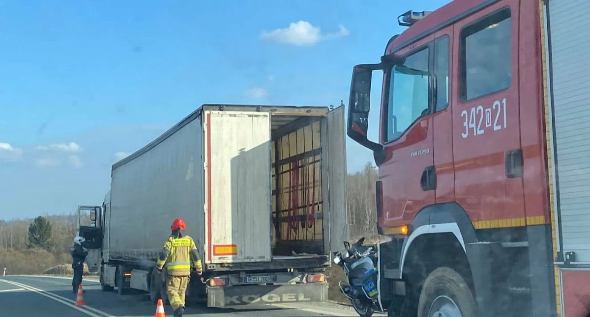Interwencje, Pożar opony ciężarówce obwodnicy Maciejowej Interweniowały służby - zdjęcie, fotografia