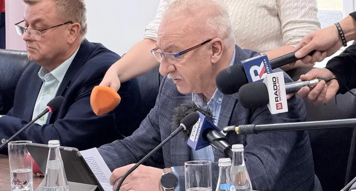Samorząd, Miało mniej więcej powiatu podniosła pensję nowemu staroście - zdjęcie, fotografia