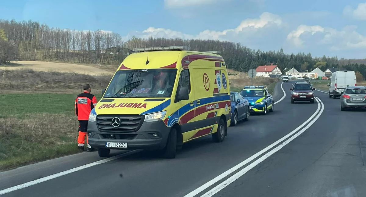 Wypadki drogowe, Zderzenie krajowej „30” Siedlęcinie Utrudnienia trasie stronę Rybnicy - zdjęcie, fotografia
