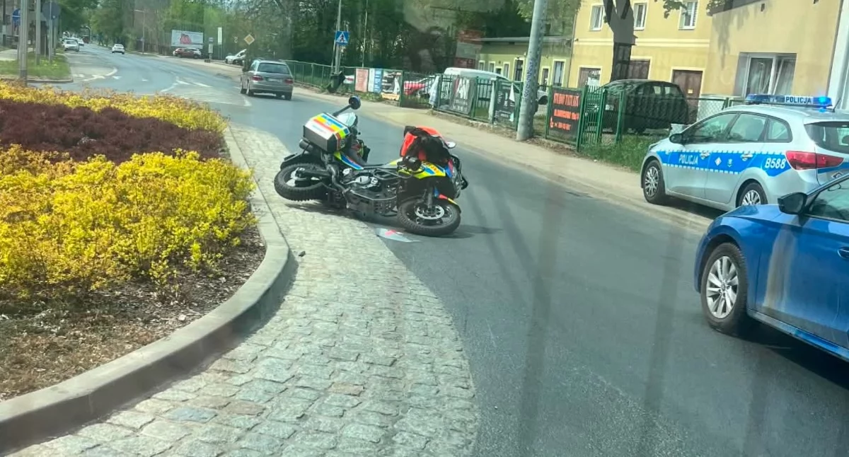 Wypadki drogowe, Motoambulans uczestniczył kolizji drogowej Chwilę wcześniej wypadku ulicy Wolności - zdjęcie, fotografia