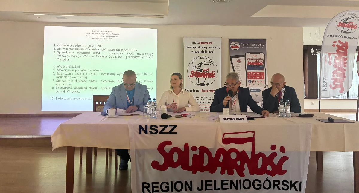 Ludzie, Solidarność podsumowała działalności Delegaci udzielili absolutorium władzom Regionu Jeleniogórskiego - zdjęcie, fotografia
