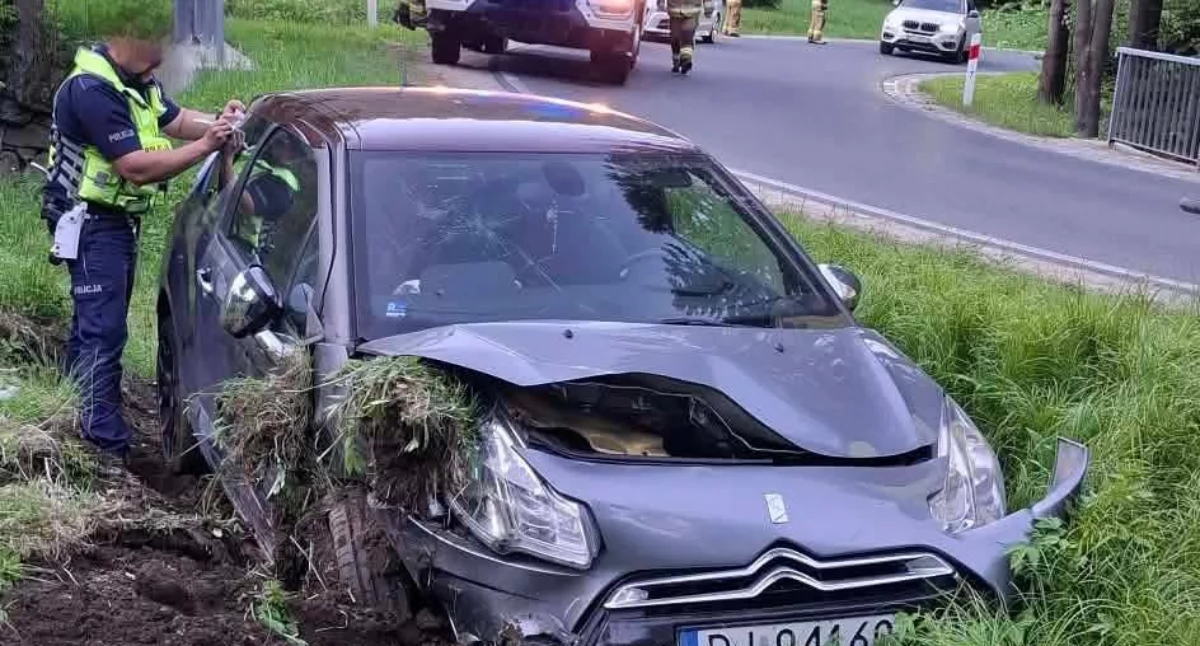 Wypadki drogowe, Sprawca odjechał wypadku Jarkowicach Rodzina poszkodowanych szuka świadków - zdjęcie, fotografia