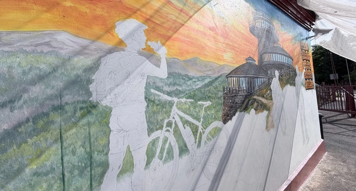 Turystyka, Podgórzynie powstaje najpięknieszy mural Karkonoszach - zdjęcie, fotografia