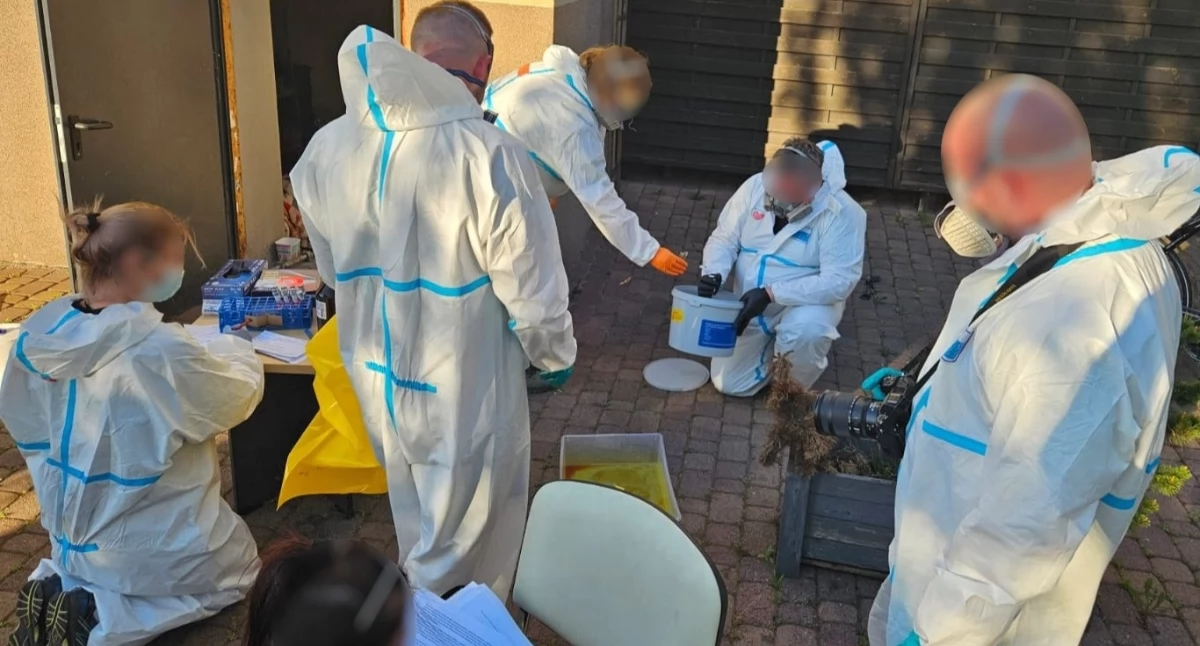 Kronika Kryminalna, Nielegalne laboratorium narkotykowe zlikwidowane akcji Straży Granicznej zatrzymano latka - zdjęcie, fotografia