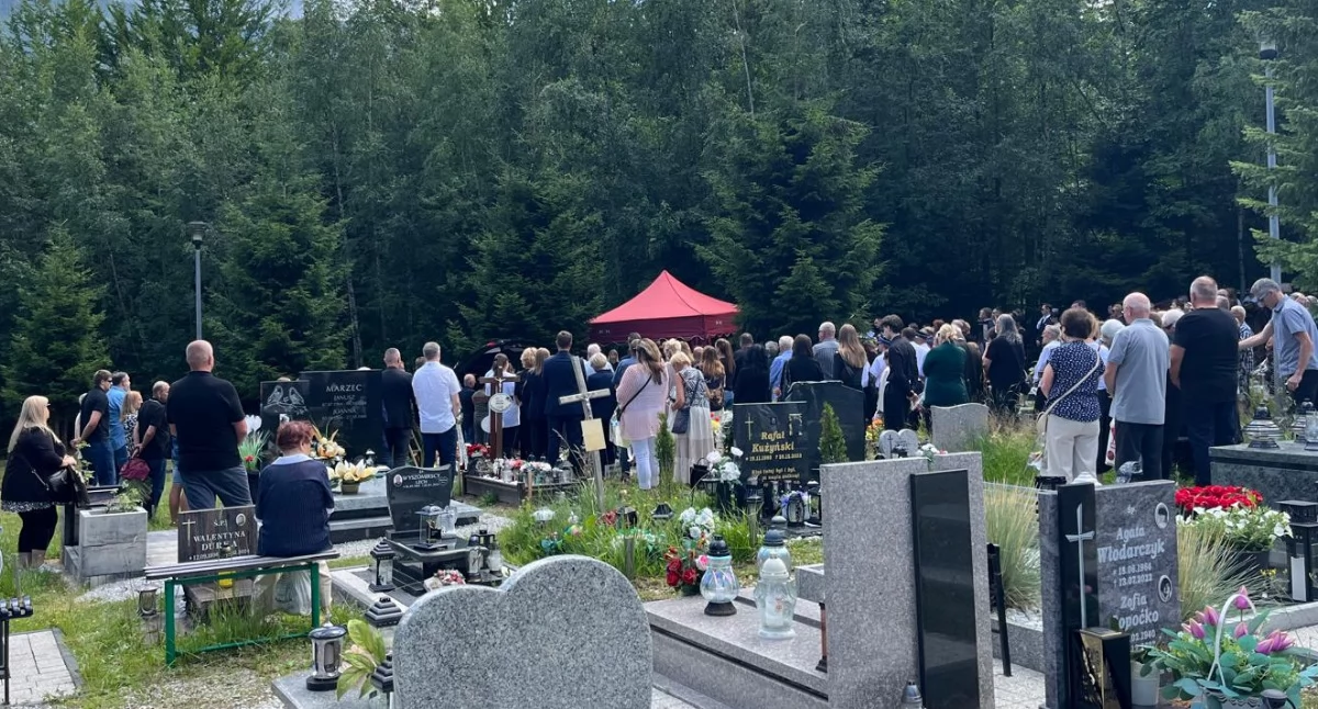 Ludzie, Karpacz pożegnał Bogdana Malinowskiego Ostatnia droga wieloletniego burmistrza miasta - zdjęcie, fotografia