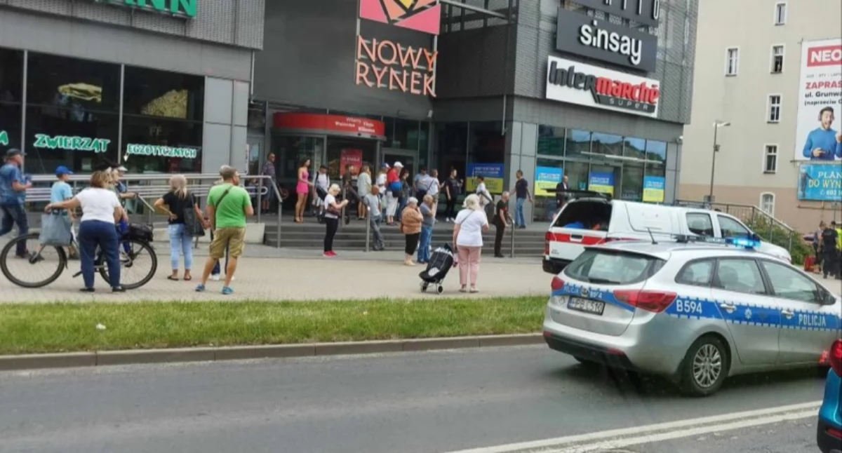 Interwencje, Niewybuch rejonie galerii Rynek Służby ewakuują teren - zdjęcie, fotografia