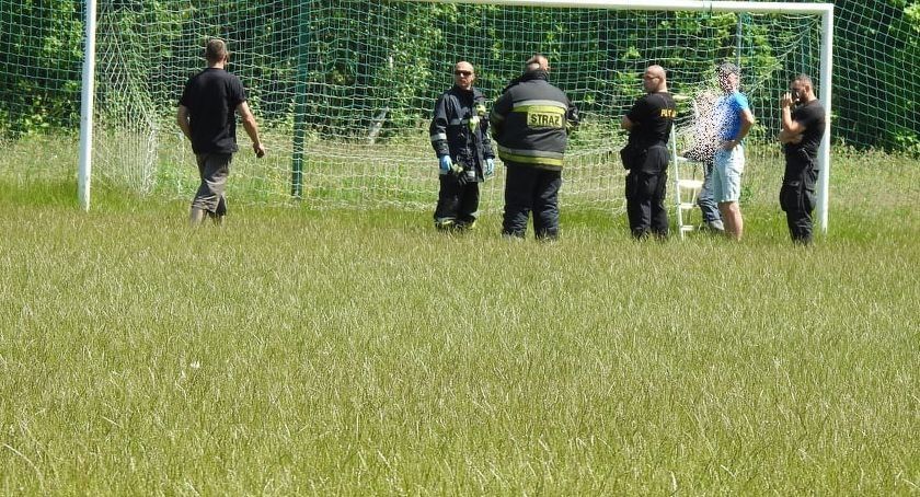 Powiesił się na boisku