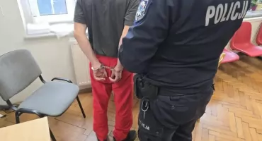 Obcokrajowiec ukradł butelkę z alkoholem. Czeka go deportacja