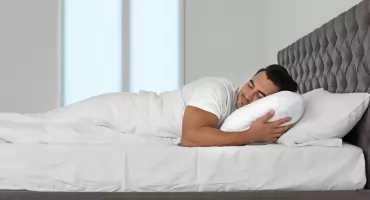 Nowoczesny materac do sypialni - czego szukać w kolekcjach premium Hilding i Curem?