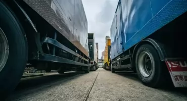 E-winiety i karta flotowa – jakie rozwiązania ułatwiają pracę przewoźnikom?