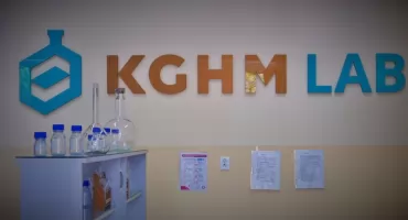 W Bolesławcu rusza KGHM LAB. Nowa pracownia chemiczno-fizyczna dla uczniów I LO od Polskiej Miedzi