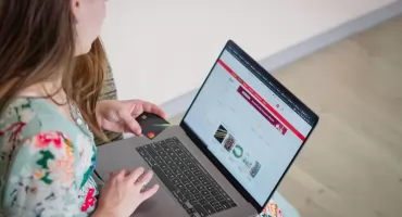 Psychologia zakupów: jak marketing wpływa na nasze decyzje i jak nie ulegać presji chwilowych zachcianek?