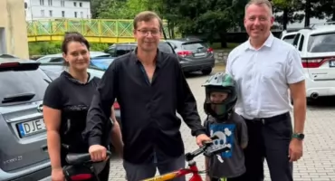 Burmistrz Piechowic oddał swój rower mieszkańcowi. Zwykły gest, wiele pozytywnych emocji.
