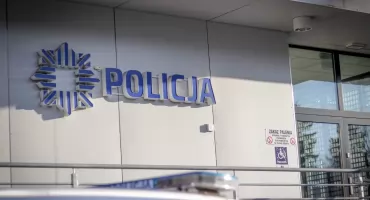 Fałszywy policjant na wideorozmowie. Mieszkaniec powiatu karkonoskiego stracił blisko 60 000 zł